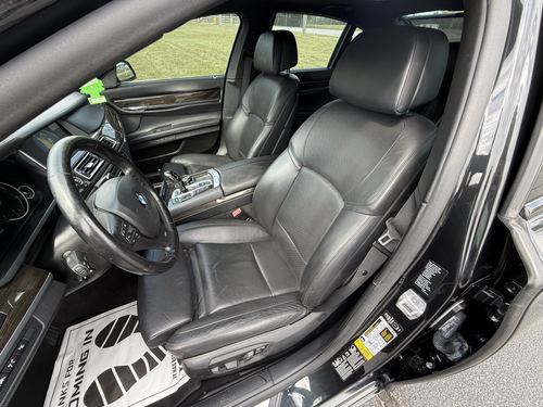 2014 BMW 750 i xDrive — photo 29