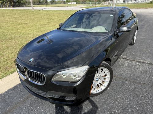 2013 BMW 740 Li — photo 18