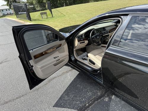 2013 BMW 740 Li — photo 29