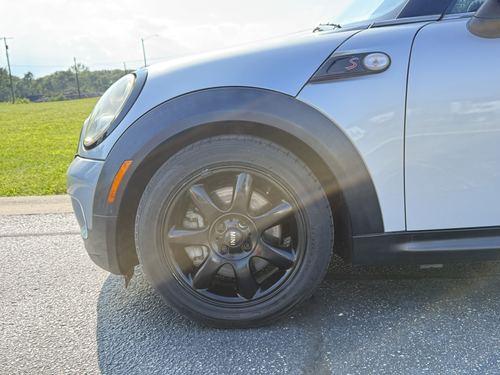 2010 Mini Clubman S — photo 13