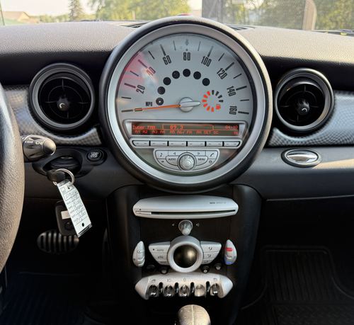 2010 Mini Clubman S — photo 16
