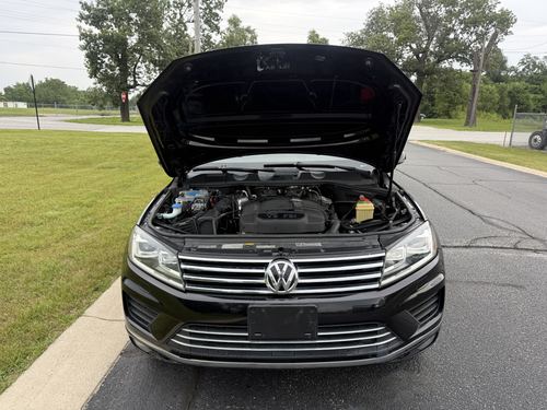 2016 VW Touareg Sport (FSI Only), Sport w/ Technology, Lux, Executive — photo 3