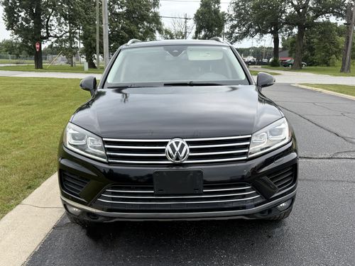 2016 VW Touareg Sport (FSI Only), Sport w/ Technology, Lux, Executive — photo 6