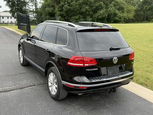 2016 VW Touareg Sport (FSI Only), Sport w/ Technology, Lux, Executive — photo 8