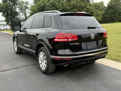 2016 VW Touareg Sport (FSI Only), Sport w/ Technology, Lux, Executive — photo 10