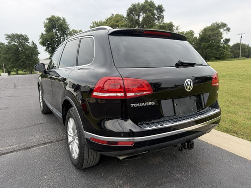 2016 VW Touareg Sport (FSI Only), Sport w/ Technology, Lux, Executive — photo 12