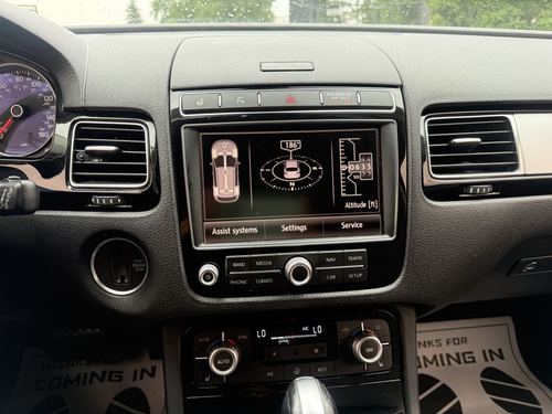 2016 VW Touareg Sport (FSI Only), Sport w/ Technology, Lux, Executive — photo 21