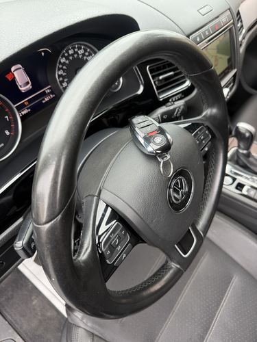 2016 VW Touareg Sport (FSI Only), Sport w/ Technology, Lux, Executive — photo 24