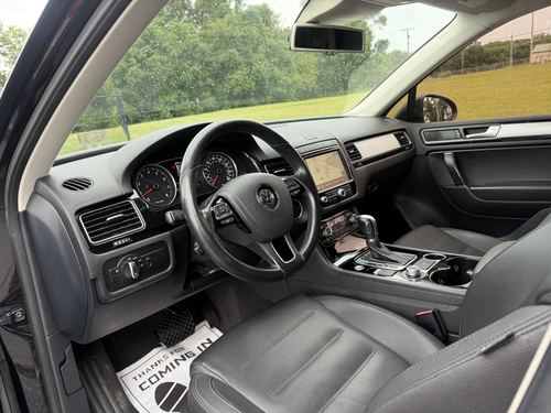 2016 VW Touareg Sport (FSI Only), Sport w/ Technology, Lux, Executive — photo 26