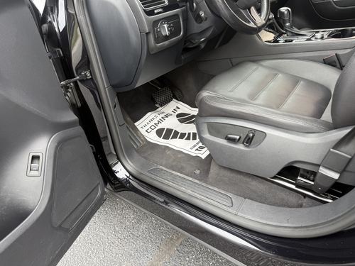 2016 VW Touareg Sport (FSI Only), Sport w/ Technology, Lux, Executive — photo 31