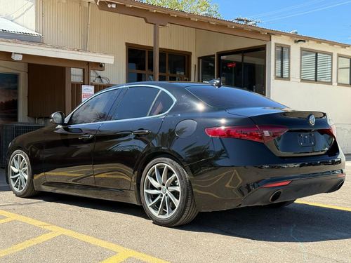 2017 Alfa Romeo Giulia — photo 6