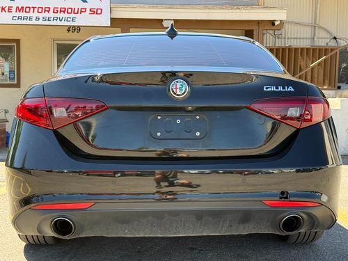 2017 Alfa Romeo Giulia — photo 10