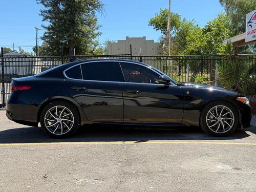 2017 Alfa Romeo Giulia — photo 5