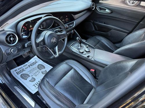 2017 Alfa Romeo Giulia — photo 13