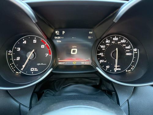 2017 Alfa Romeo Giulia — photo 22