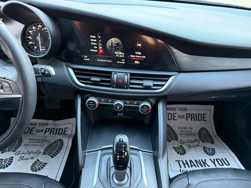2017 Alfa Romeo Giulia — photo 21