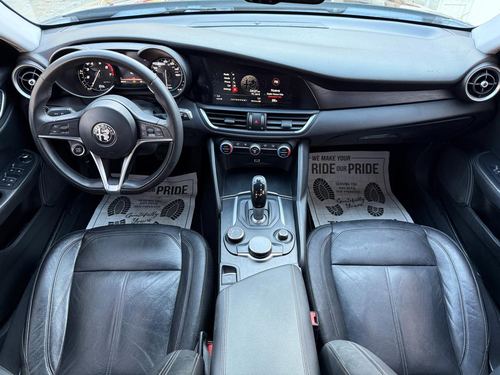 2017 Alfa Romeo Giulia — photo 12