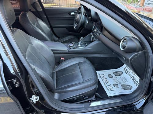 2017 Alfa Romeo Giulia — photo 18