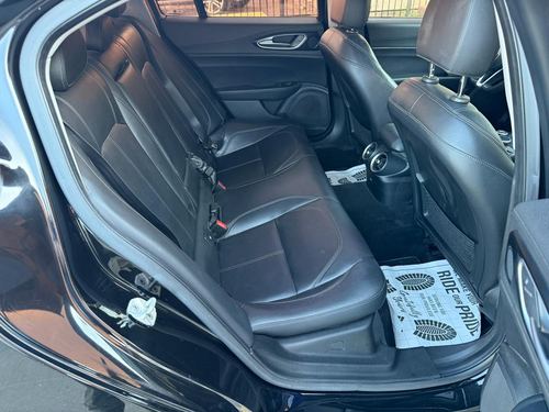 2017 Alfa Romeo Giulia — photo 24