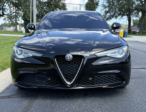 2017 Alfa Romeo Giulia Base — photo 7