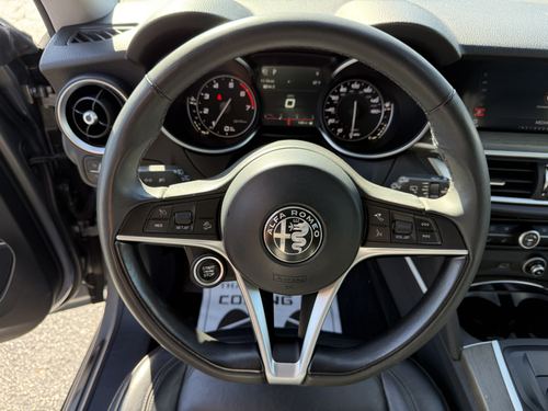 2018 Alfa Romeo Stelvio Ti — photo 11