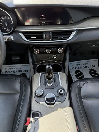 2018 Alfa Romeo Stelvio Ti — photo 17