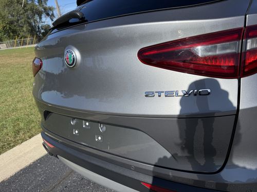2018 Alfa Romeo Stelvio Ti — photo 10