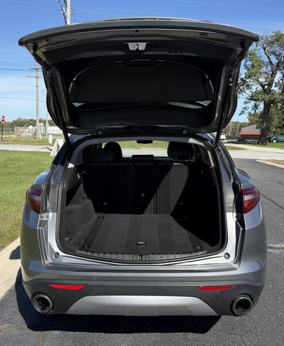 2018 Alfa Romeo Stelvio Ti — photo 32